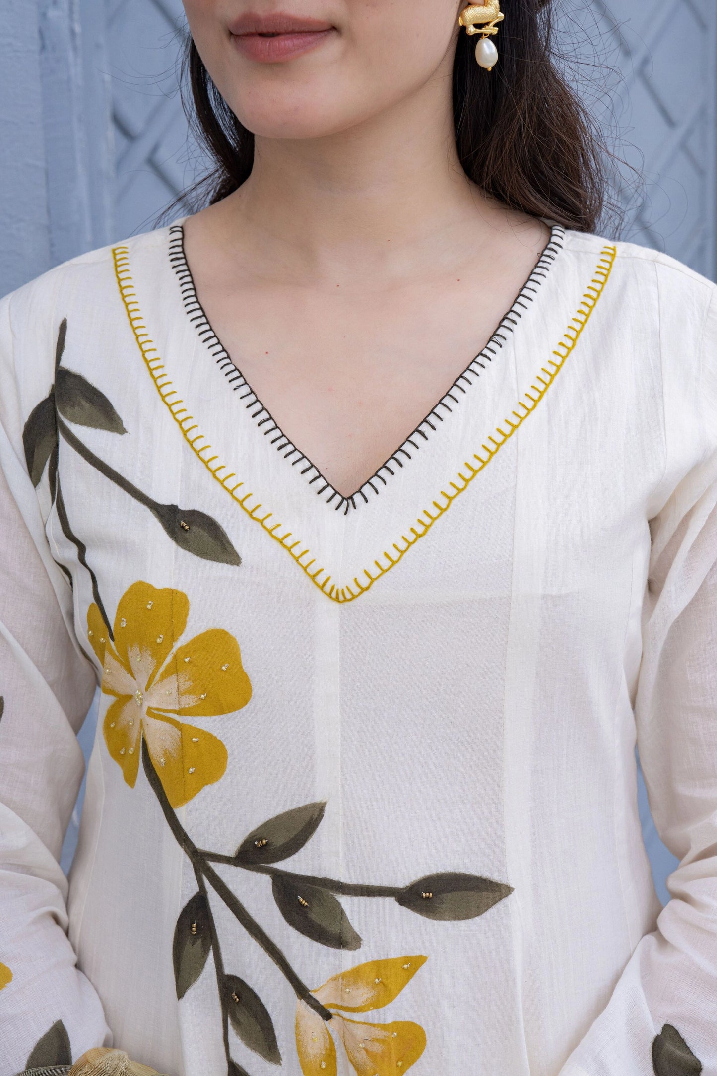 Buy White Hand Painted Kurta Pant Dupatta | Shreenaya