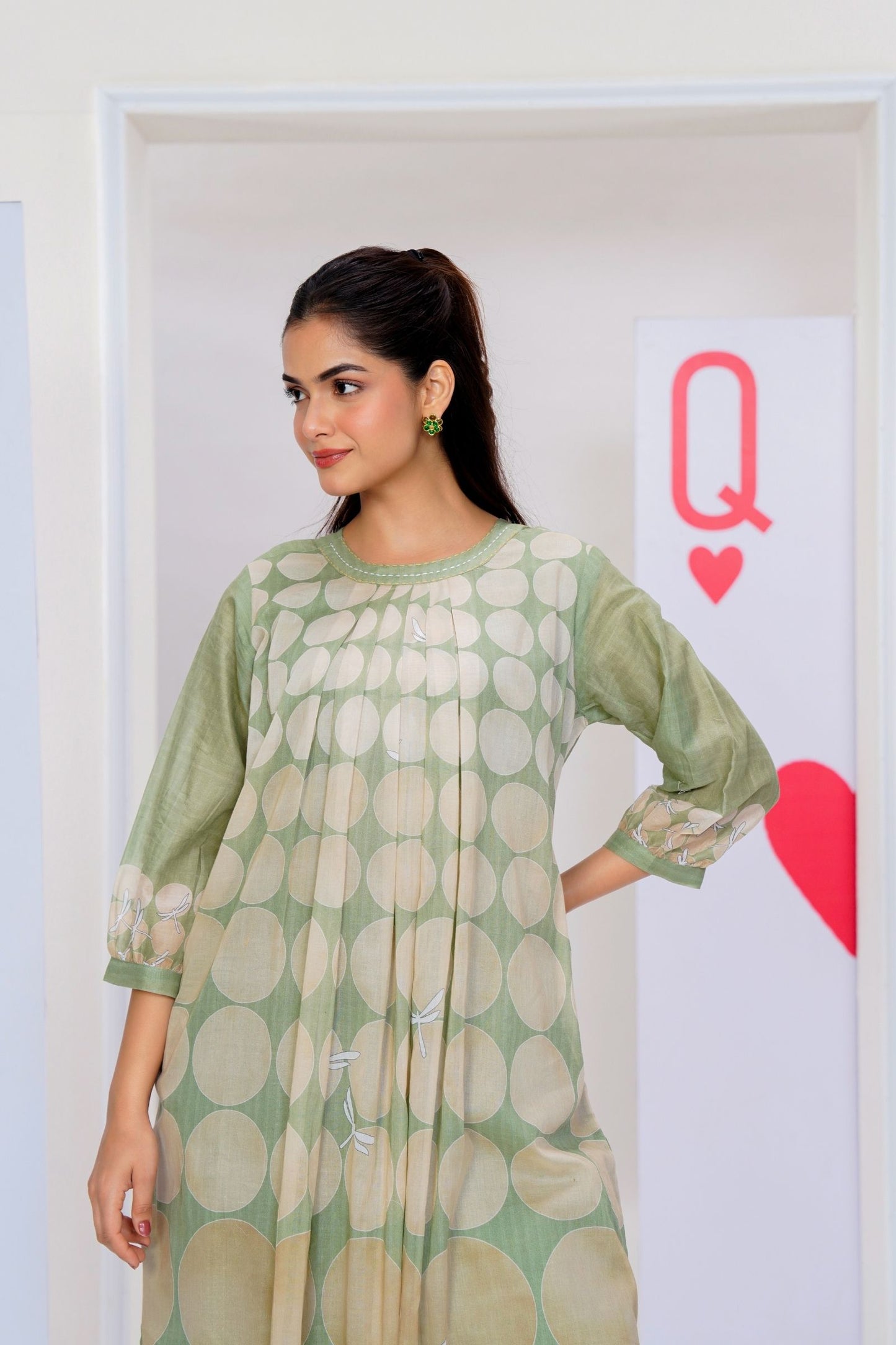modern geometric print for a stylish look