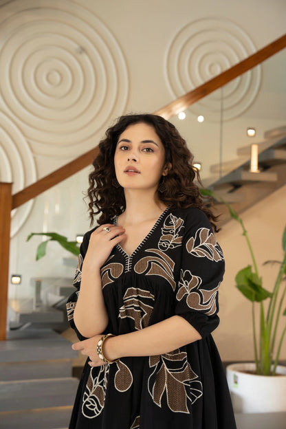 Elegant Black Cotton Dress Embroidered Detail