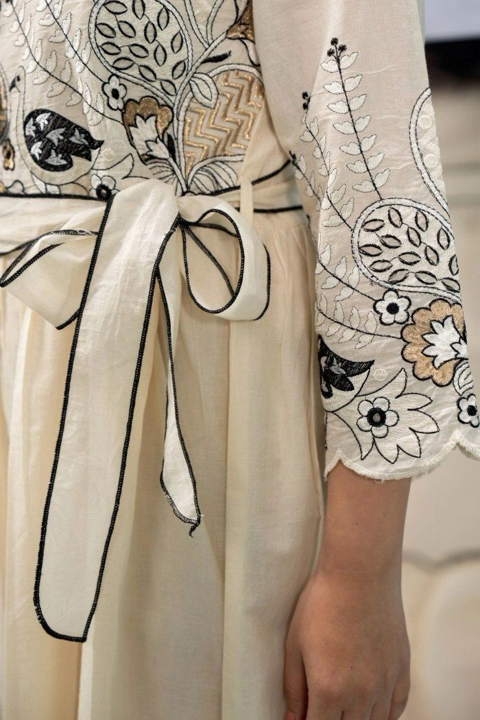 Shreenaya Fashion Black White Belted Dress