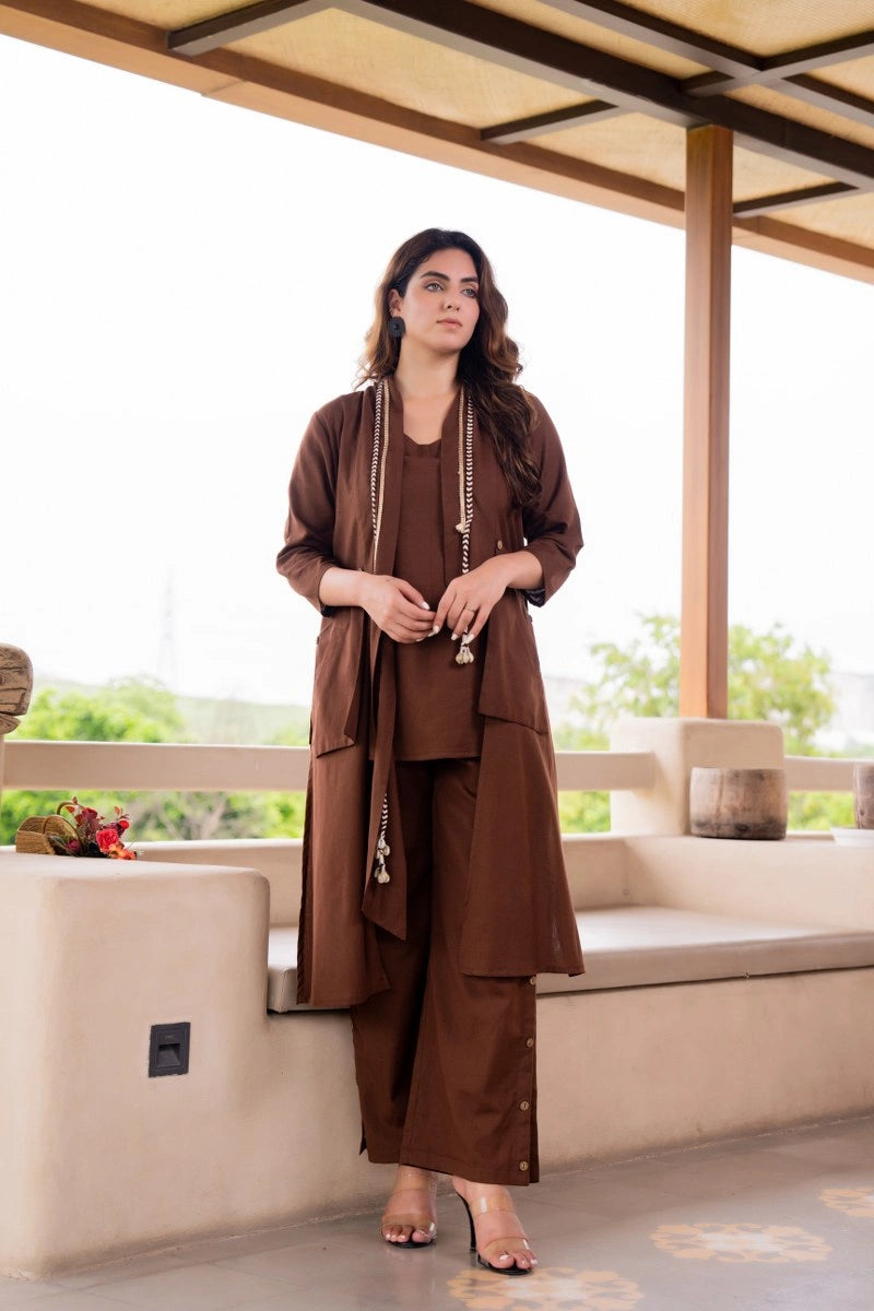 Brown cotton fabric and jacket detail