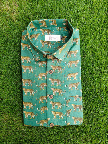 Green Leopard Print Cotton Regular Fit Casual Shirt (Half Sleeves)