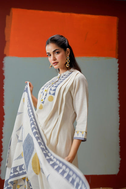 modern geometric print for a stylish ethnic look