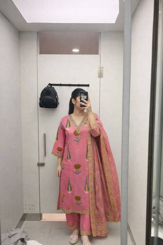 Designer pink printed kurta pant set with Kota dupatta
