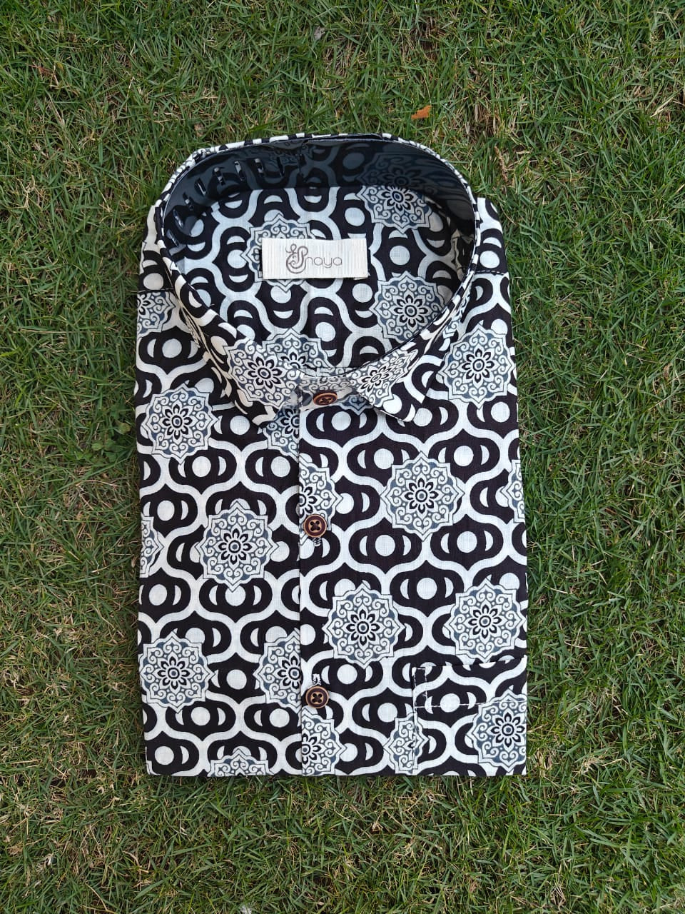 Printed Black-White Regular Fit Casual Shirt (Full Sleeves)