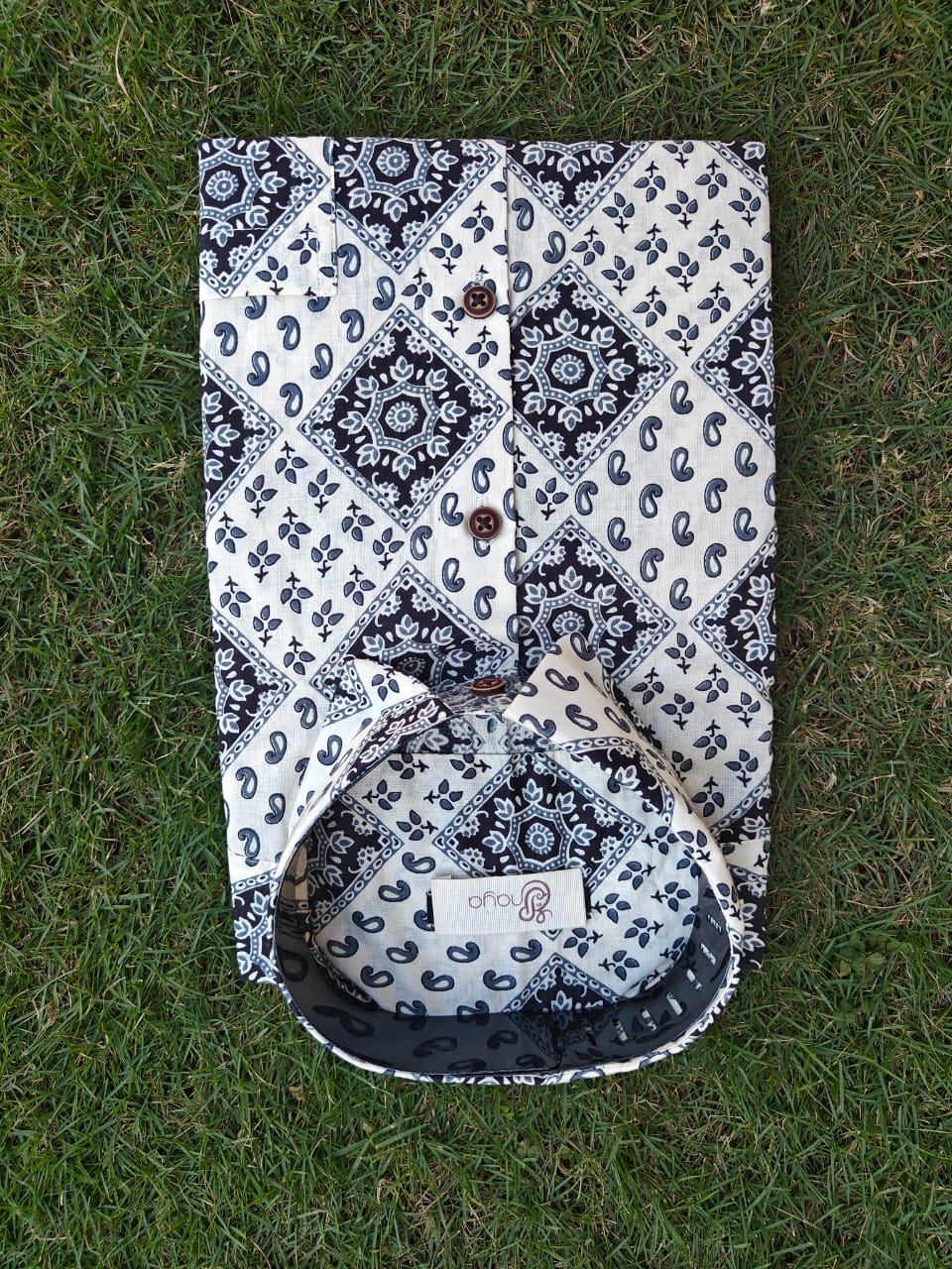 Printed White-Black Regular Fit Casual Shirt (Full sleeves)