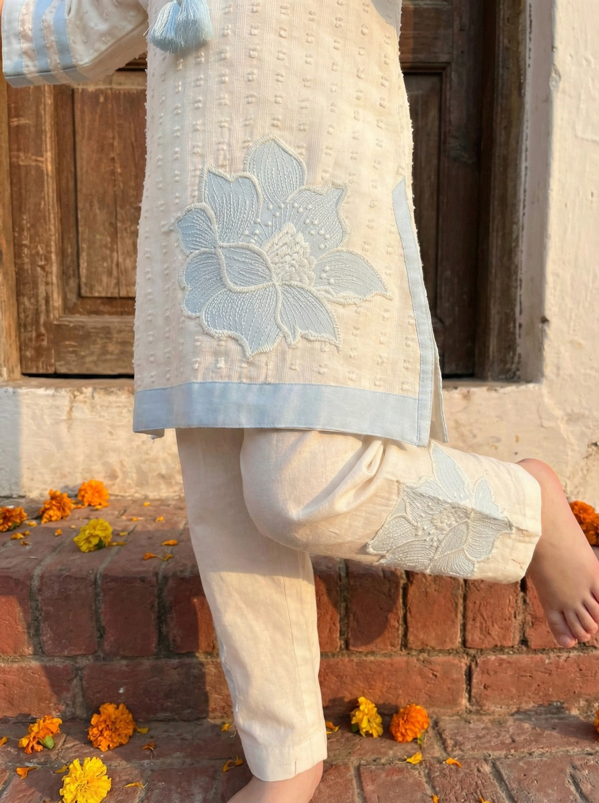 Girls kids fashion stylish dresses and outfits
