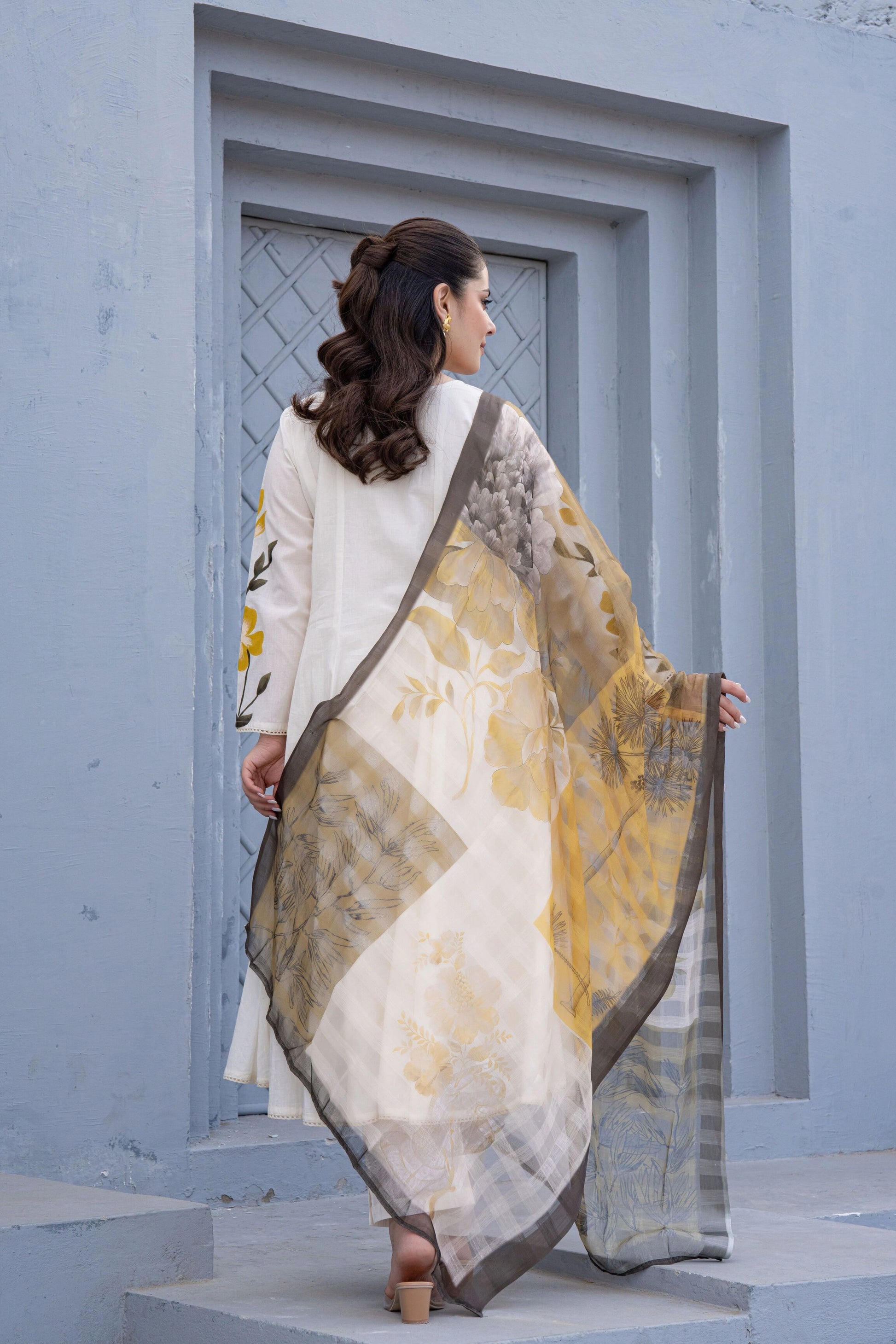 White Hand Painted Anarkali Kurta Pant with Kota Doria Dupatta – Shreenaya