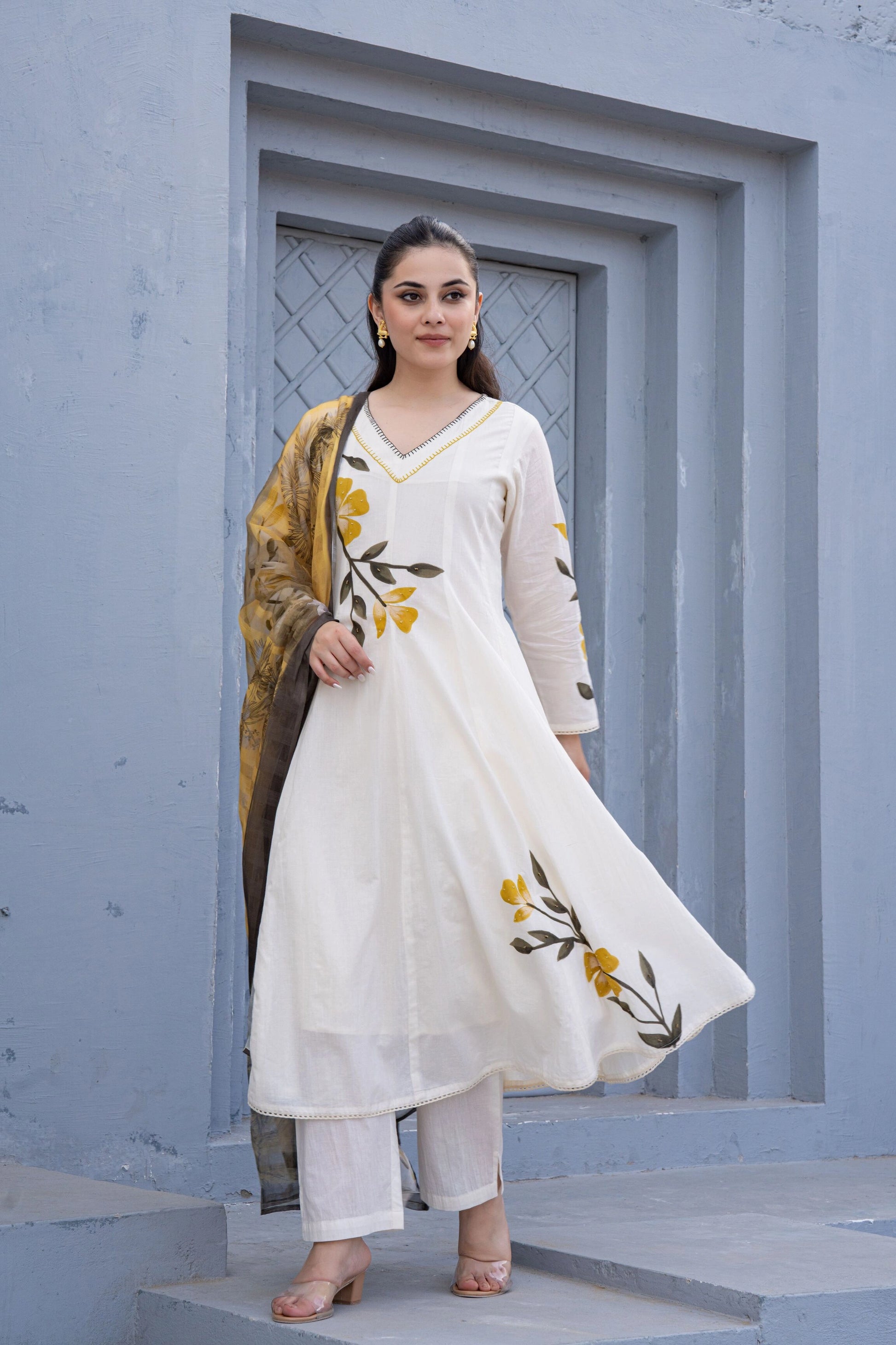 White Hand Painted Anarkali Kurta Pant with Kota Doria Dupatta – Shreenaya
