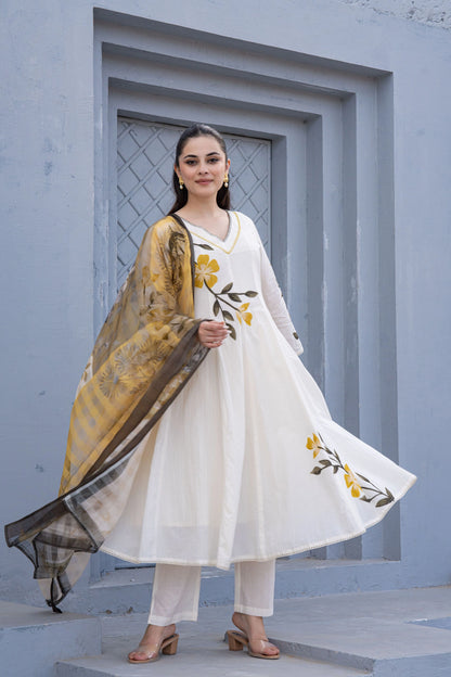 White Hand Painted Anarkali Kurta Pant with Kota Doria Dupatta – Shreenaya