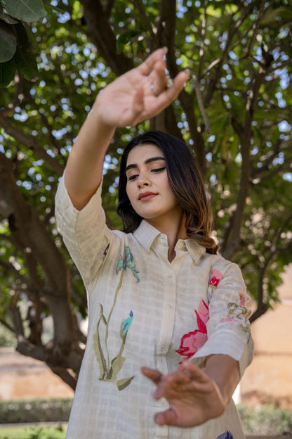 Stylish white coordinated set for ladies