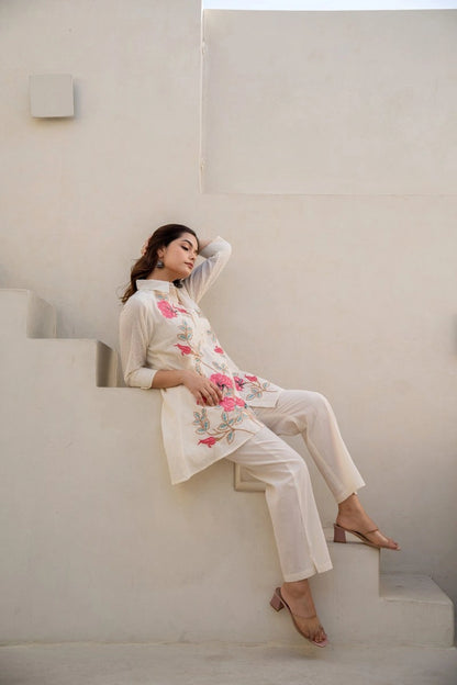 Women floral embroidered kurta pant co-ord outfit