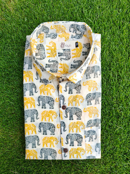 Yellow And Blue Elephant Print Cotton Regular Fit Casual Shirt (Half Sleeves)