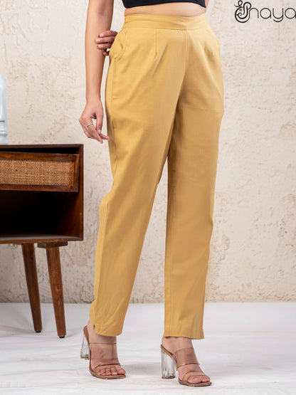 Stylish beige linen pants summer outfit women