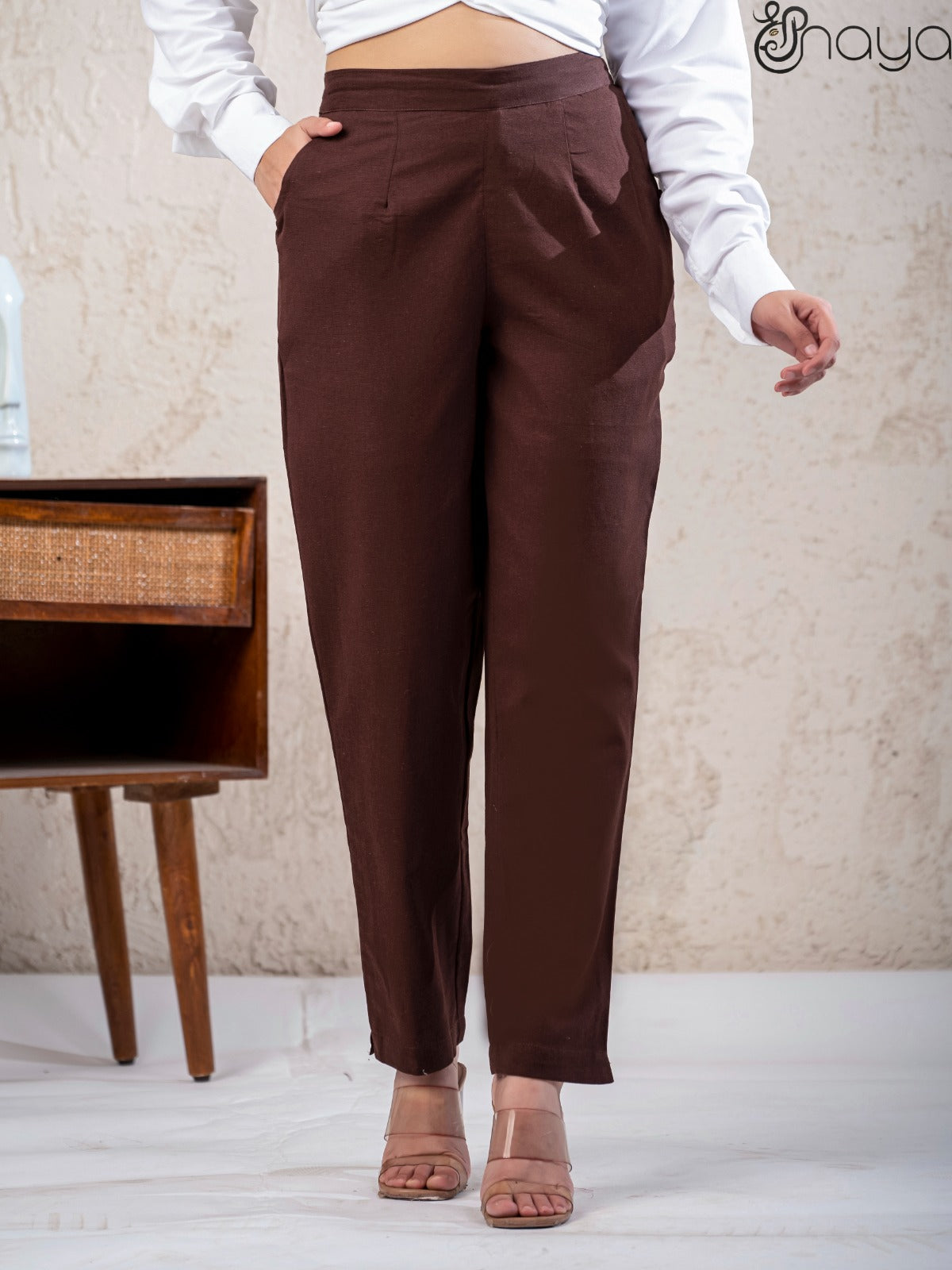 Stylish chocolate brown linen pants summer outfit women