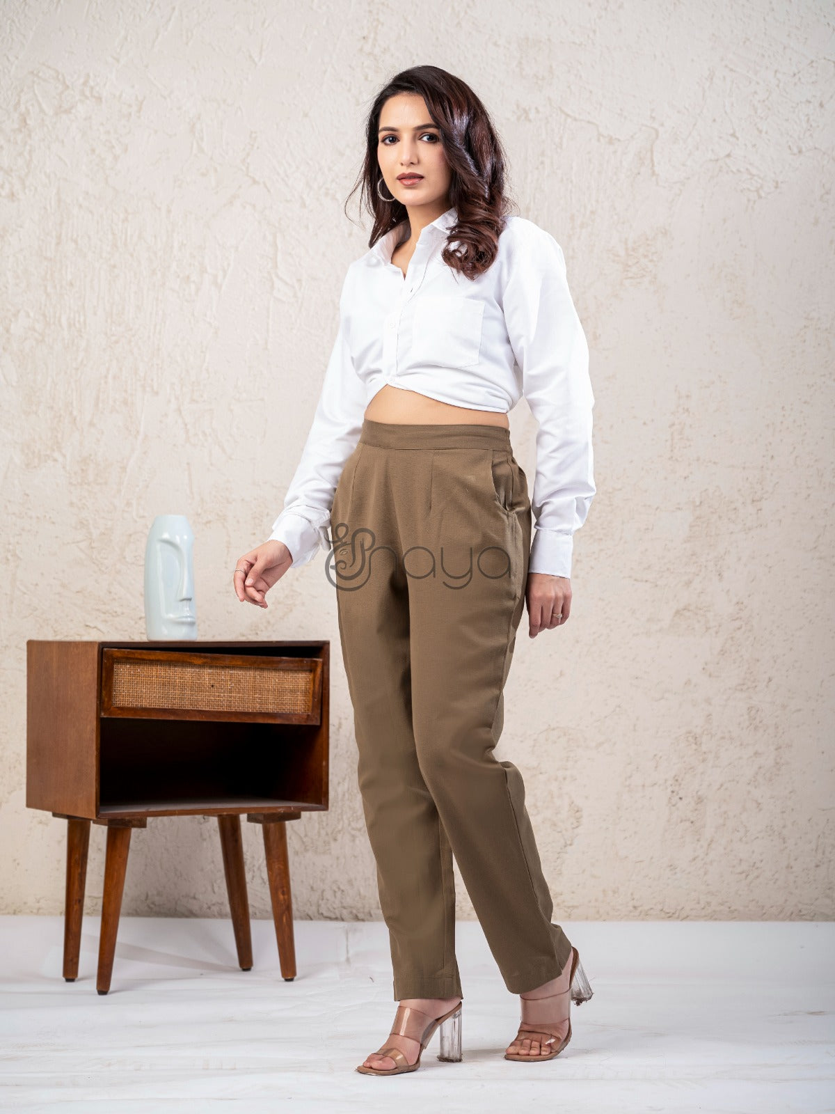Stylish olive linen pants summer outfit women