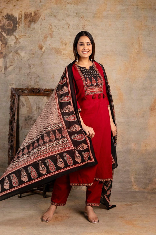 Women red black cotton kurta set with lehariya dupatta
