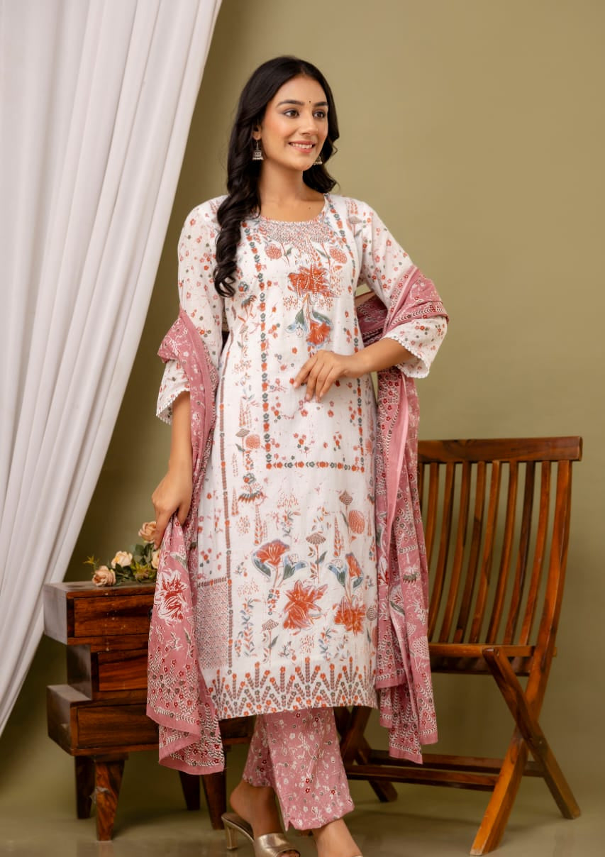 White malmal printed kurta pant dupatta set for women