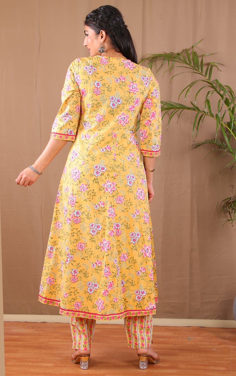 Yellow Floral Anarkali Kurta Pant Dupatta Fabric Detail